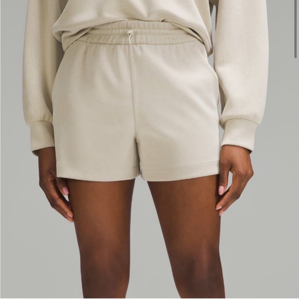 Lululemon Softstreme HR S short 4”